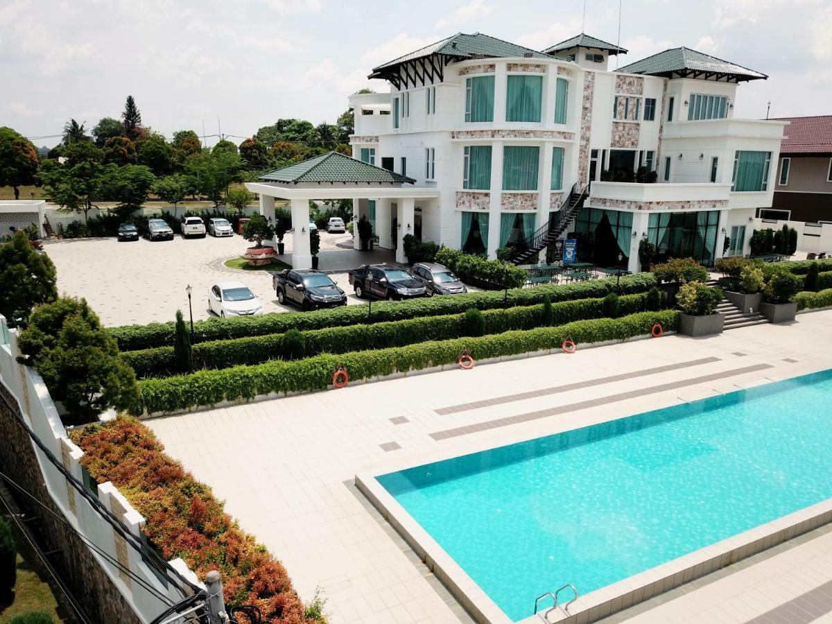 Casa Bianca Hotell Kluang Exteriör bild